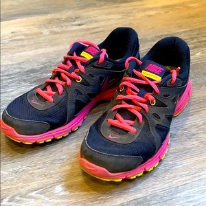 Nike Revolution 2 sneakers